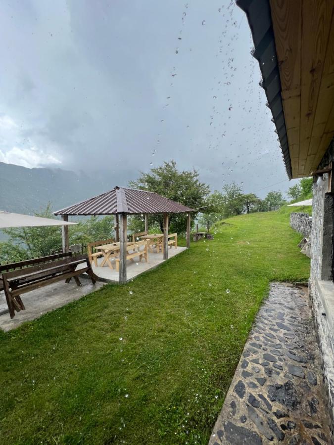 Guest House Gjelaj Theth Luaran gambar