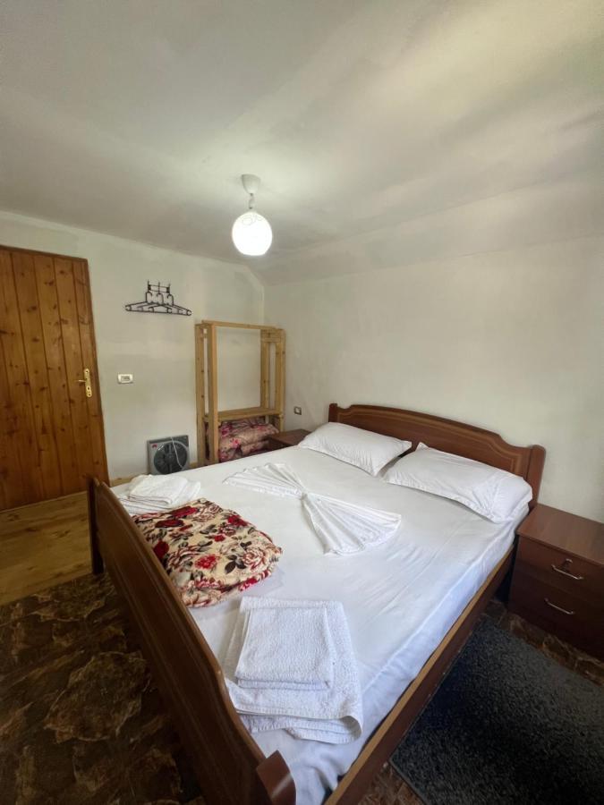 Guest House Gjelaj Theth Luaran gambar
